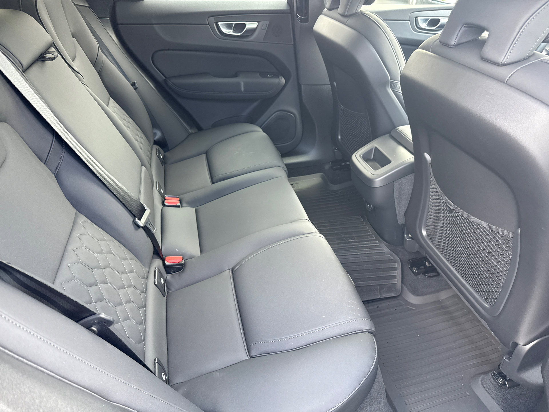Used 2026 Volvo XC60 B5 Plus w/ Climate Package PRO AWD/4WD image 17