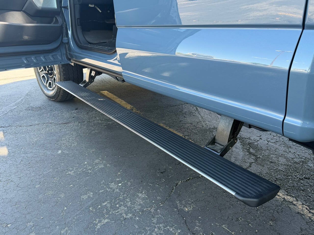 Used 2023 Ford F350 Platinum AWD/4WD image 20