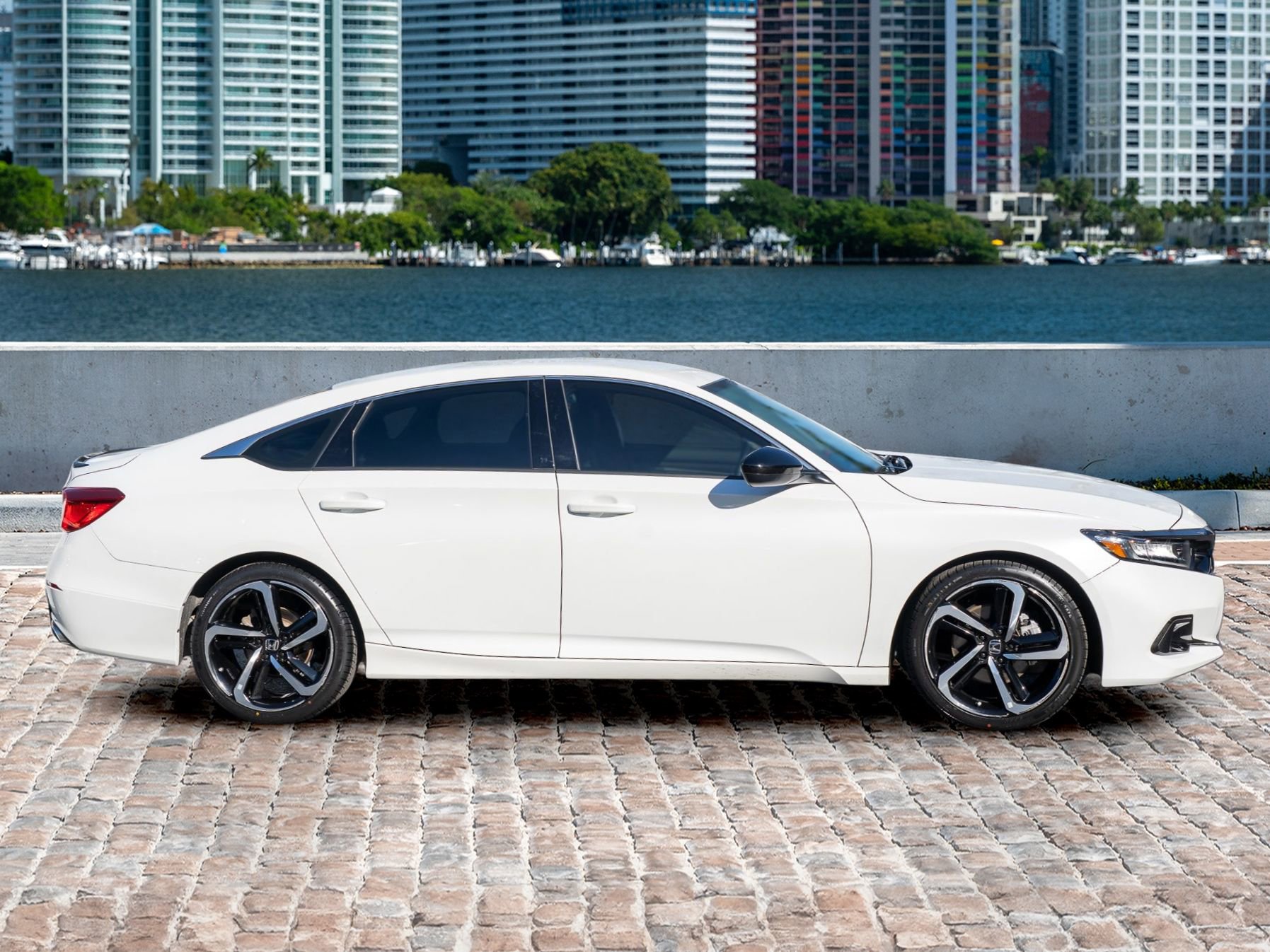 Certified 2022 Honda Accord Sport image 4