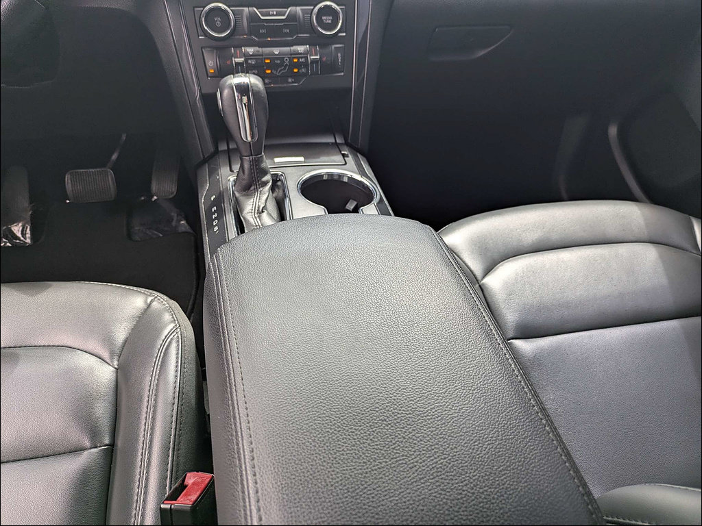Used 2019 Ford Explorer XLT w/ Equipment Group 202A FWD image 20