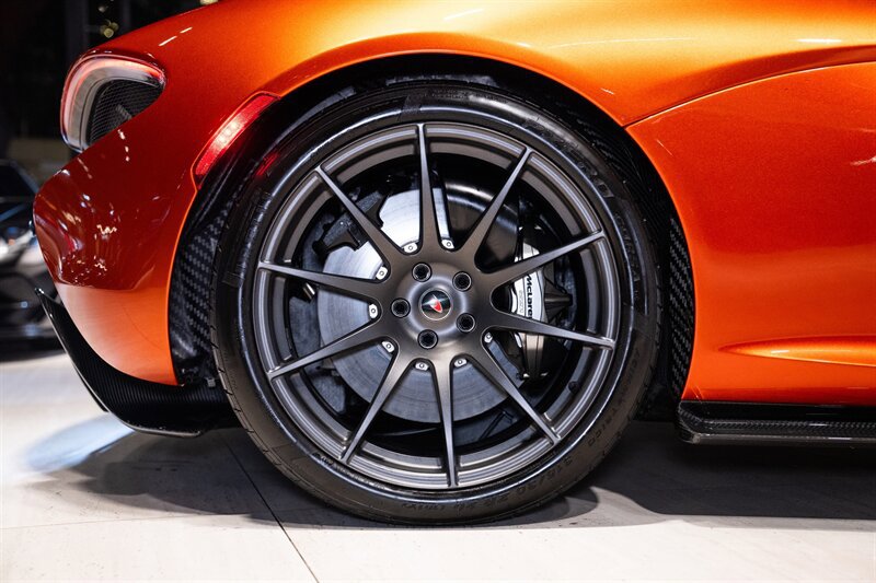Used 2014 McLaren P1 RWD image 41
