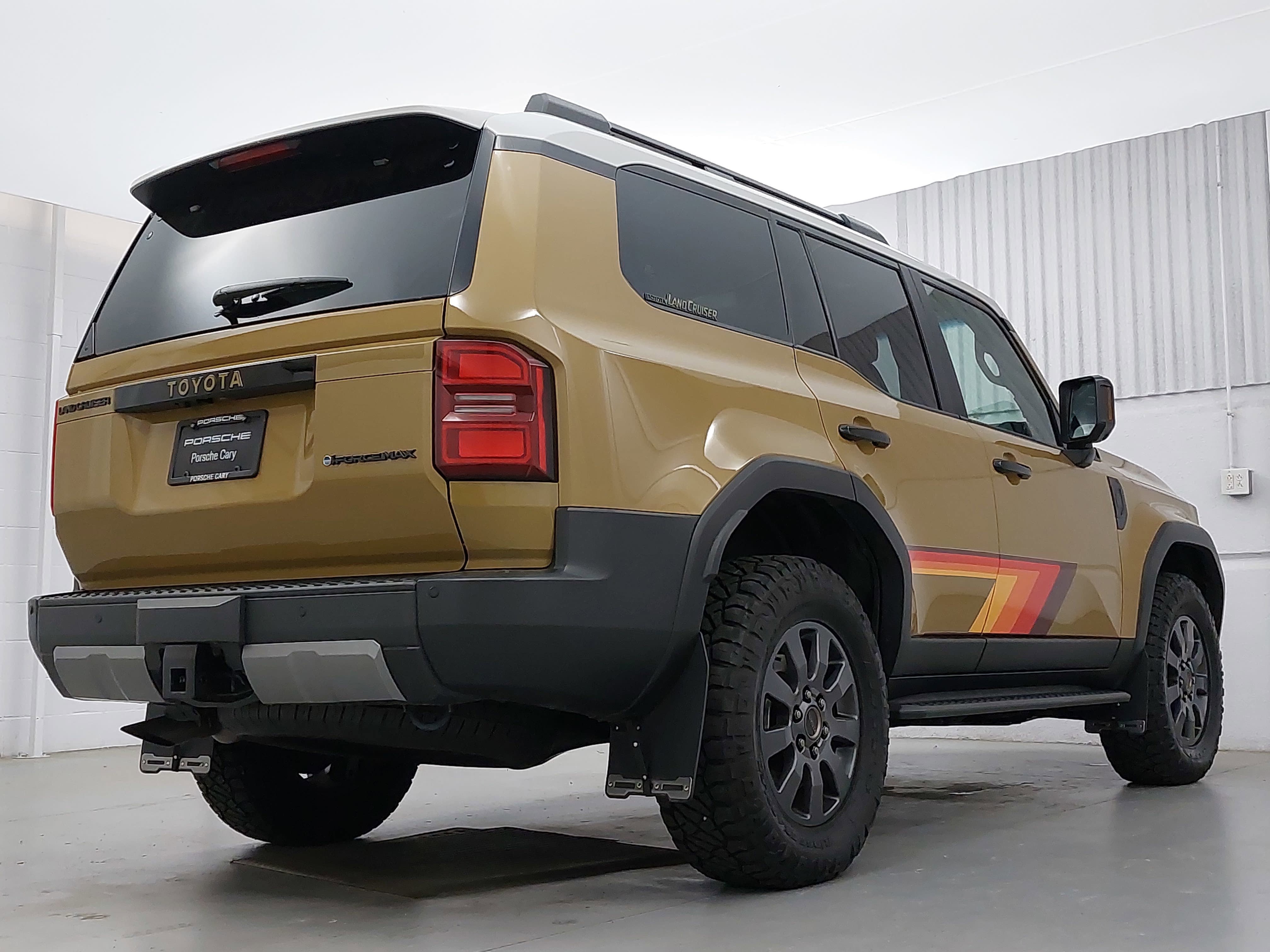 Used 2024 Toyota Land Cruiser image 7