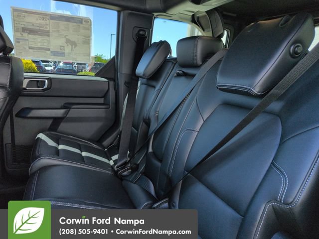 New 2026 Ford Bronco Outer Banks w/ Black Appearance Package AWD/4WD image 25