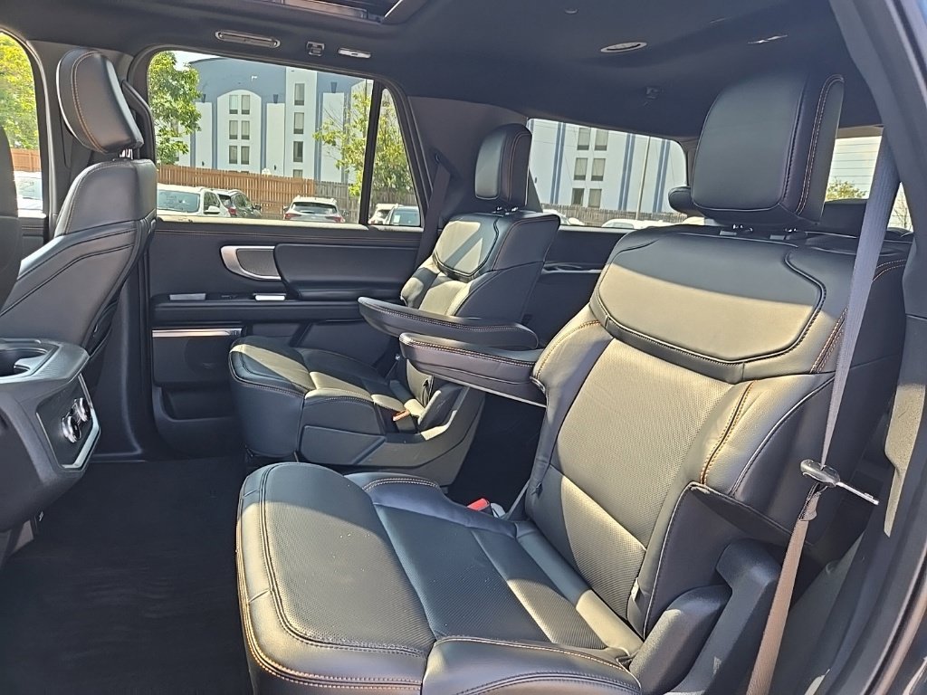 Used 2025 Ford Expedition Tremor AWD/4WD image 18