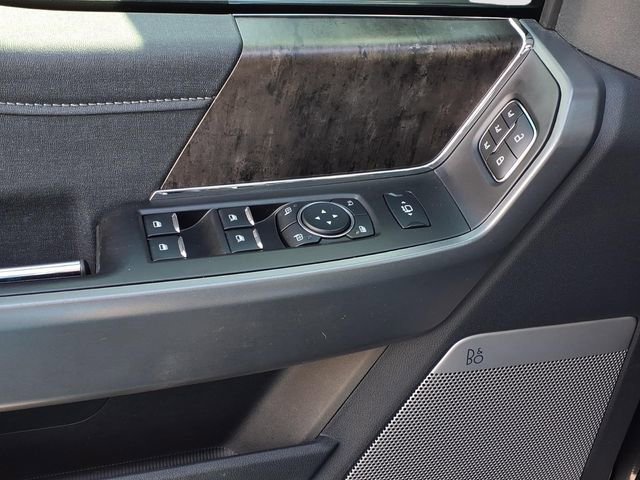 Used 2024 Ford F350 Lariat image 18