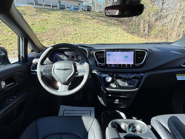 New 2026 Chrysler Pacifica Select image 11