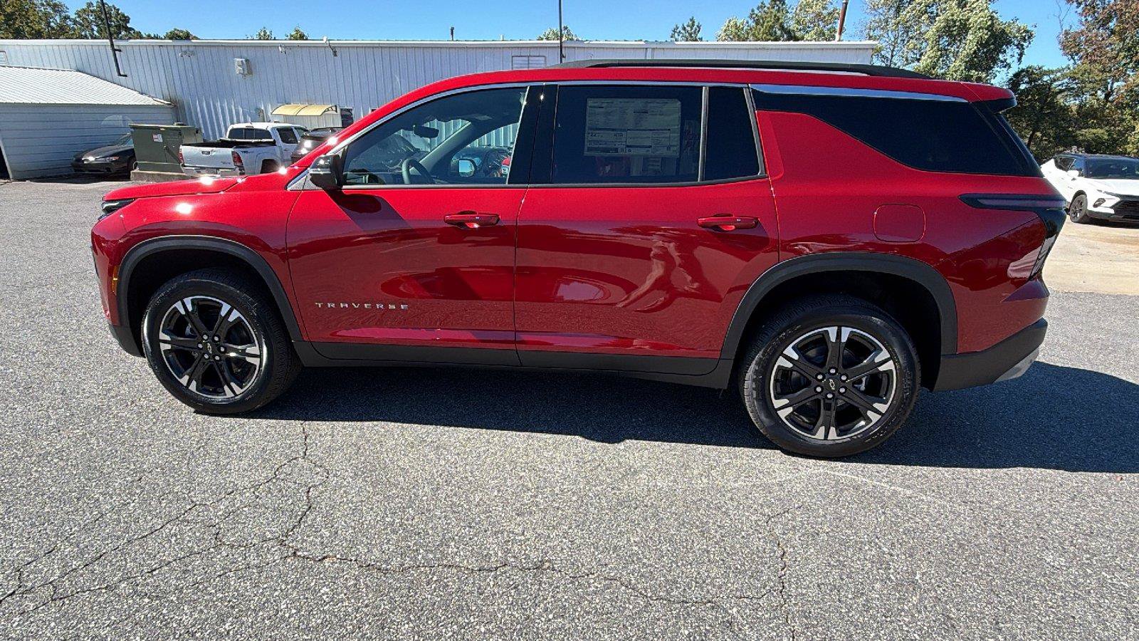 New 2027 Chevrolet Traverse LT w/ Driver Confidence Package FWD image 12