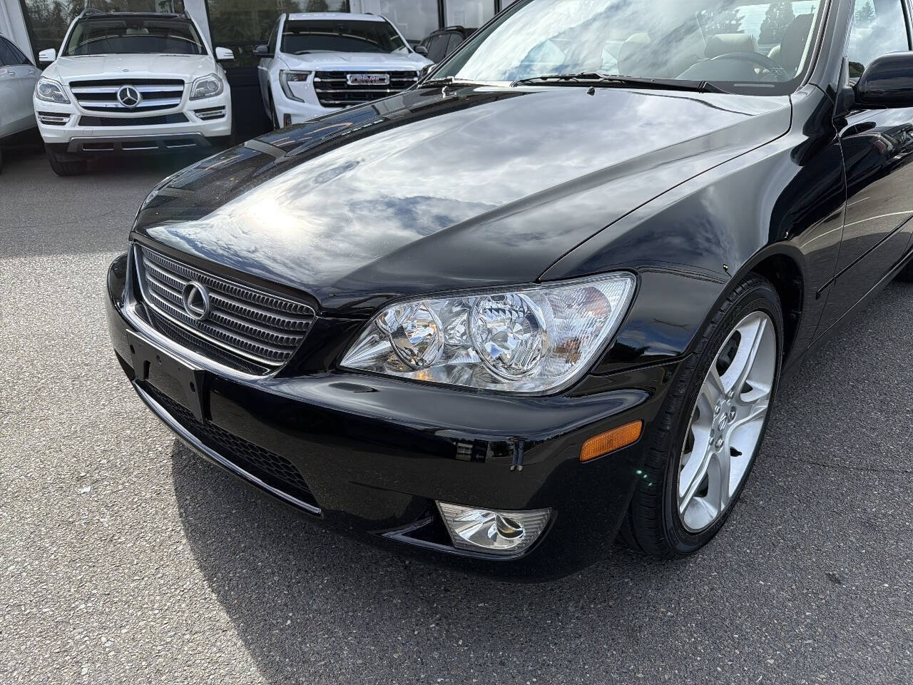 Used 2001 Lexus IS 300 RWD image 14