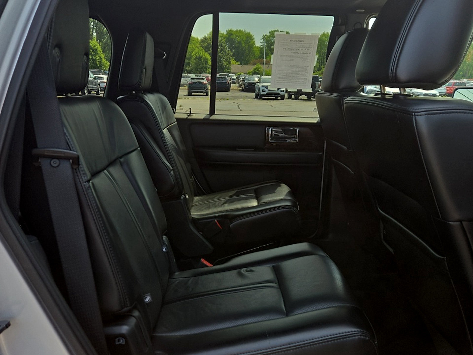 Used 2017 Lincoln Navigator Select AWD/4WD image 22