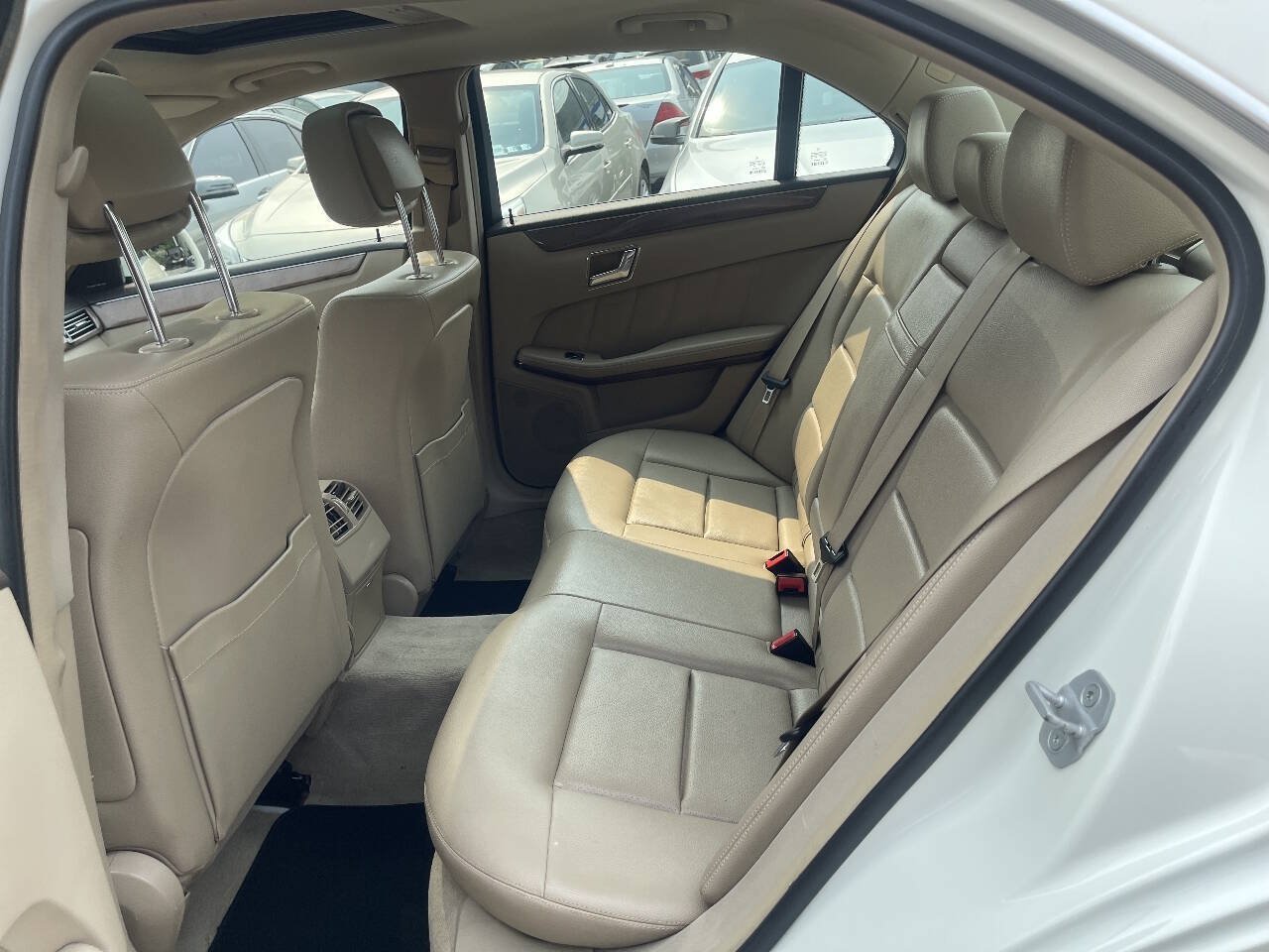 Used 2011 Mercedes-Benz E 350 4MATIC Sedan image 16