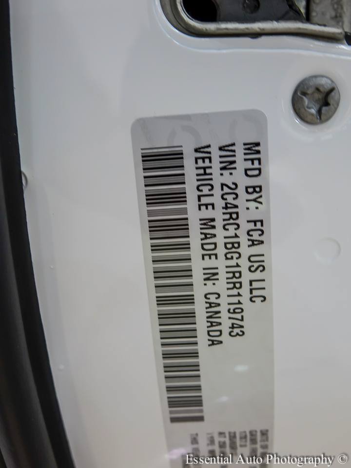 Used 2024 Chrysler Pacifica Touring-L FWD image 34