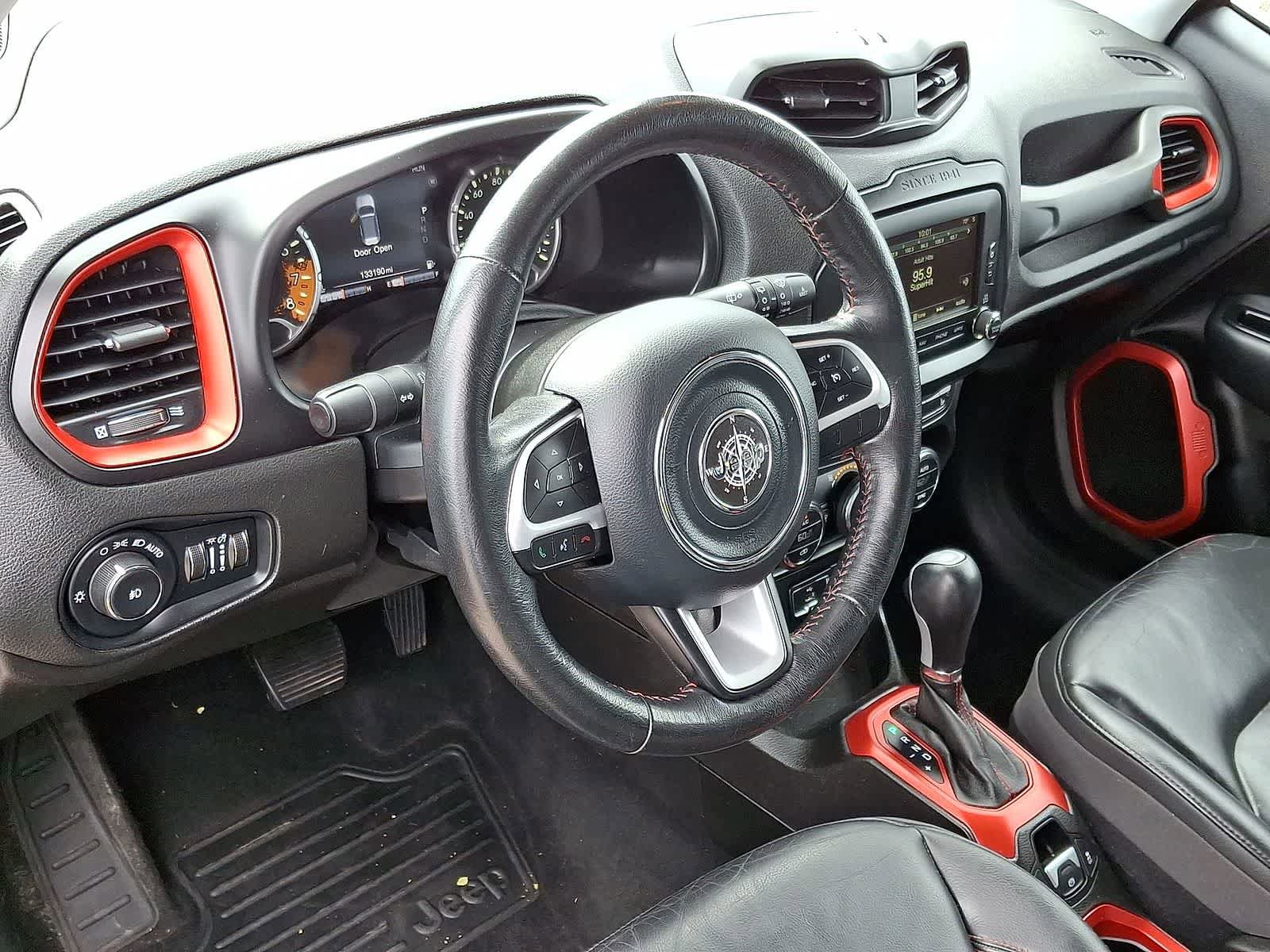 Used 2016 Jeep Renegade Trailhawk w/ Premium Trailhawk Package AWD/4WD image 16