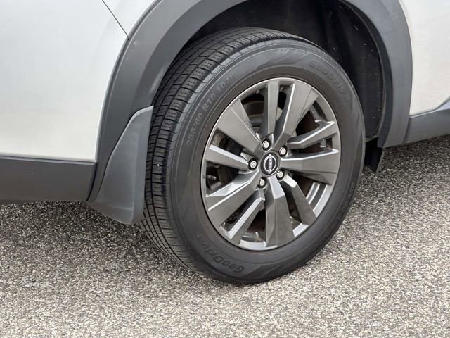 Used 2022 Nissan Pathfinder SV w/ SV Black Package image 32