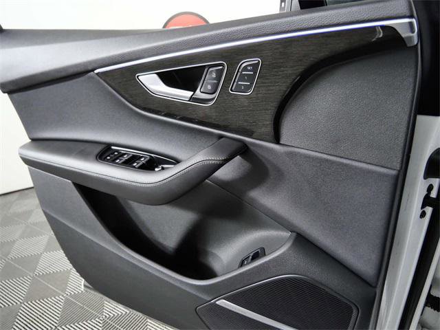 Used 2025 Audi Q7 3.0T Premium Plus image 27