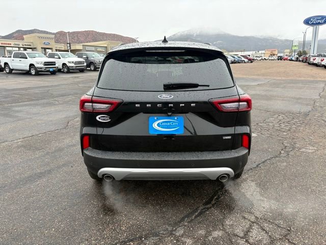 Used 2024 Ford Escape SE image 4