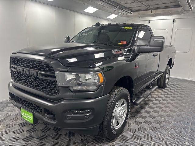 Used 2024 RAM 3500 Tradesman w/ Snow Chief Group AWD/4WD image 3