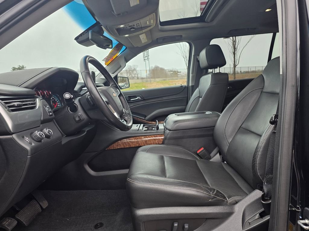 Used 2020 Chevrolet Suburban Premier image 20