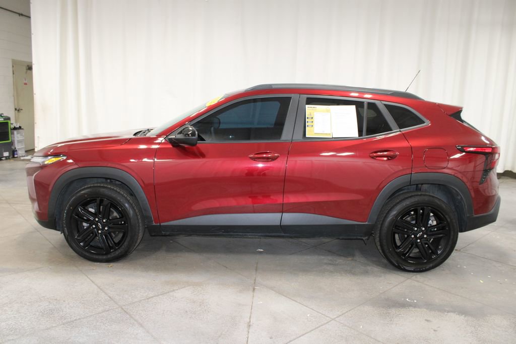 Used 2024 Chevrolet Trax ACTIV w/ Driver Confidence Package image 6