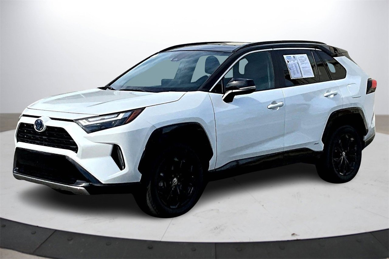 Used 2024 Toyota RAV4 XSE image 4