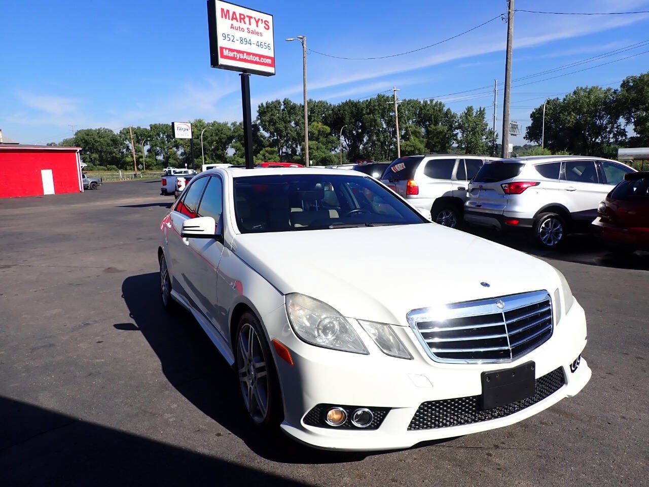Used 2010 Mercedes-Benz E 350 4MATIC Sedan image 1