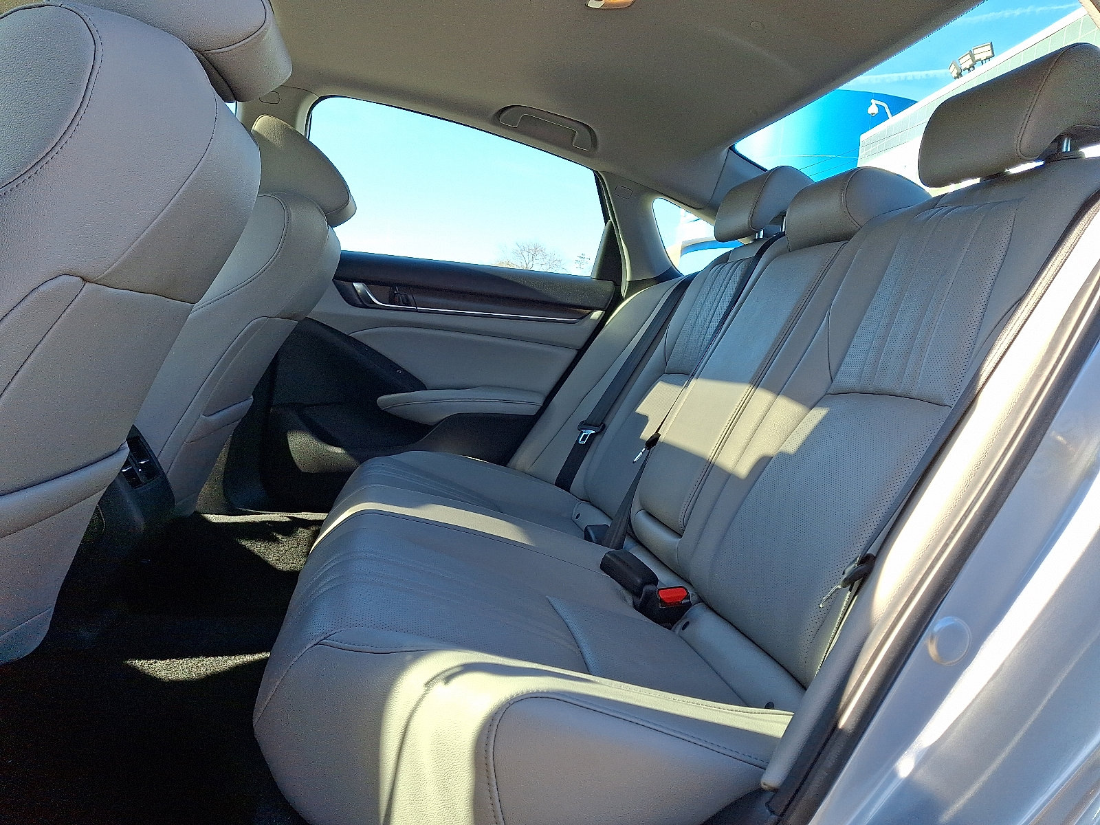 Used 2020 Honda Accord Touring image 8