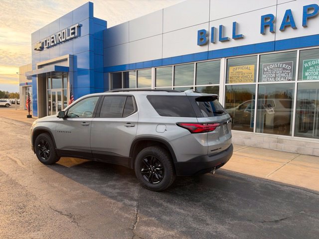 Used 2023 Chevrolet Traverse LT w/ Midnight/Sport Edition AWD/4WD image 2