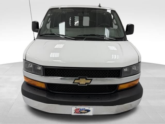 Certified 2025 Chevrolet Express 2500 w/ Driver Convenience Package RWD image 6