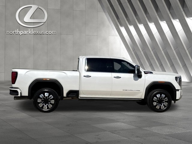 Used 2025 GMC Sierra 2500 Denali w/ Denali Reserve Package AWD/4WD image 4