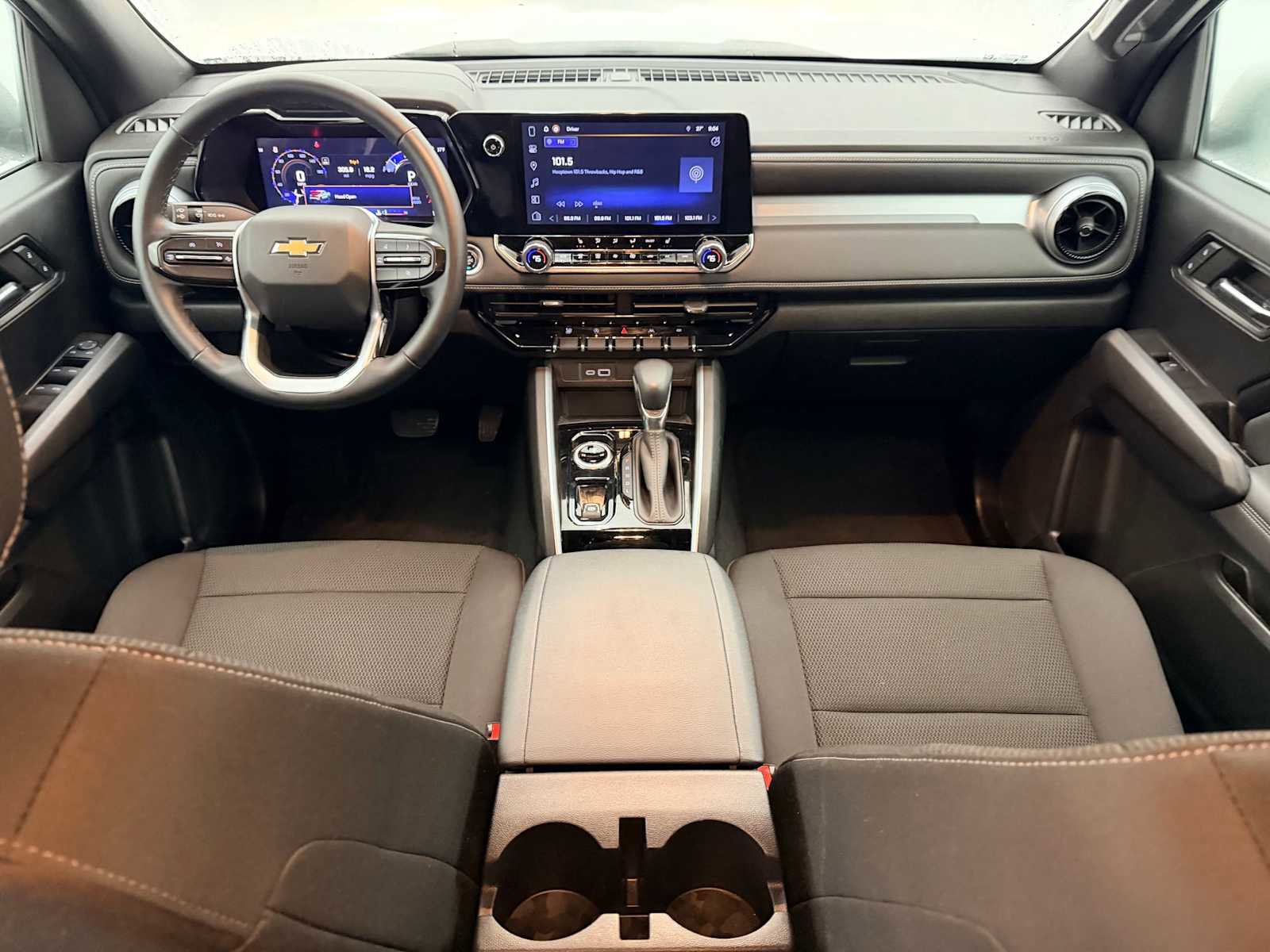 Used 2024 Chevrolet Colorado LT w/ LT Convenience Package II image 16