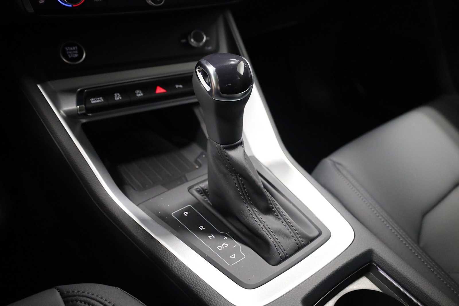 New 2025 Audi Q3 2.0T Premium image 26