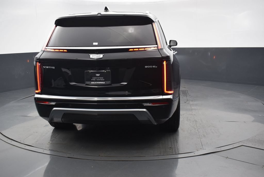 Certified 2026 Cadillac Vistiq Luxury w/ LPO, Floor Liner Package AWD/4WD image 5