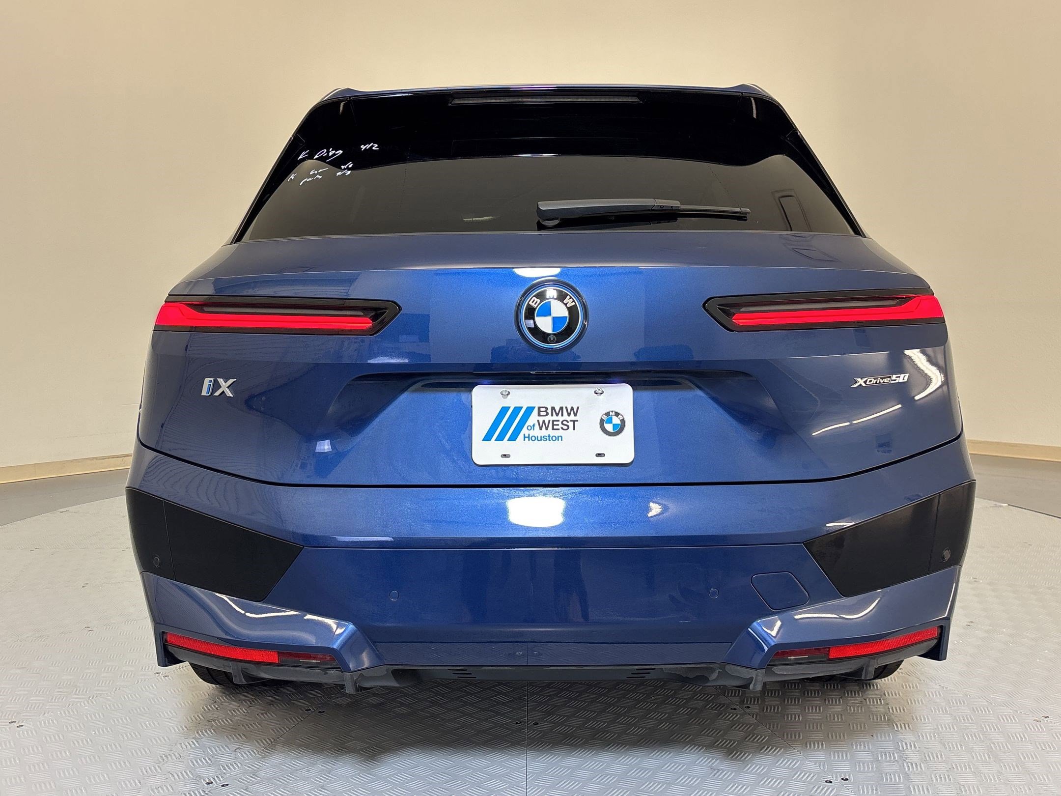 Certified 2023 BMW iX xDrive50 w/ Sport Package image 10