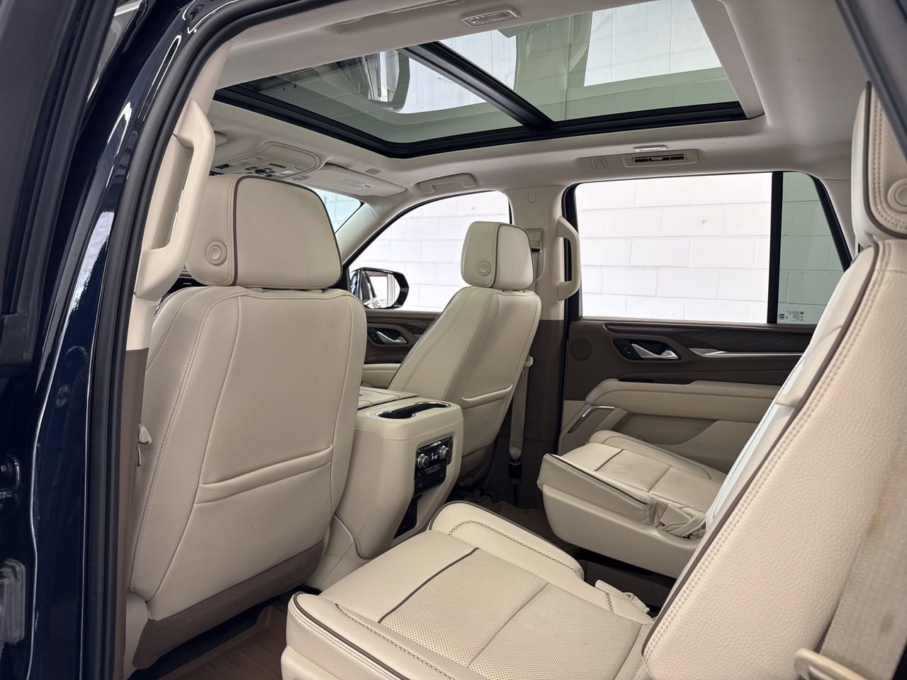 Used 2022 GMC Yukon Denali image 46