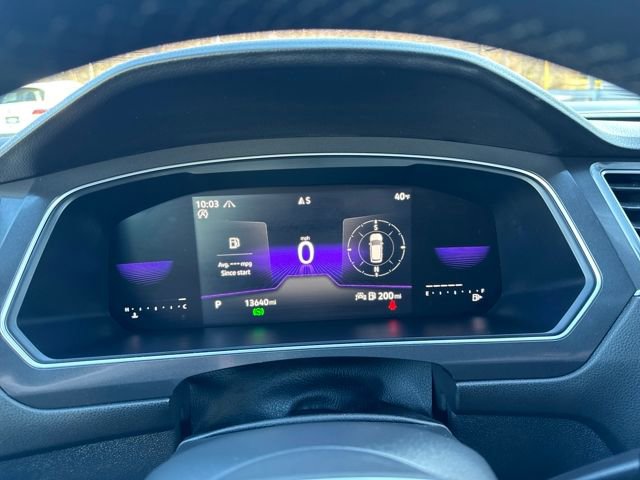 Certified 2022 Volkswagen Tiguan SE R-Line image 21