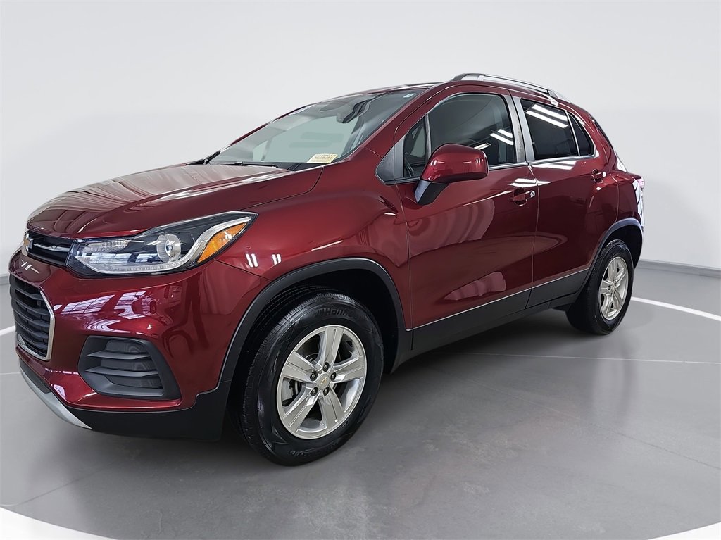 Certified 2022 Chevrolet Trax LT w/ LT Convenience Package image 9