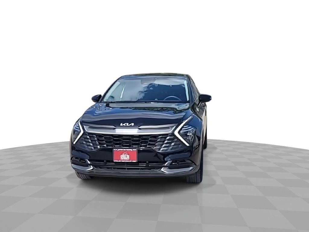 Used 2025 Kia Sportage LX FWD image 3