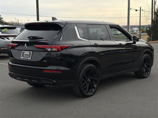 Used 2023 Mitsubishi Outlander SEL image 13