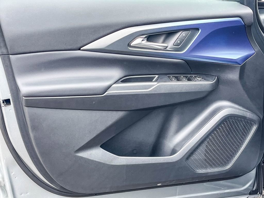 New 2026 Chevrolet Equinox EV LT image 19