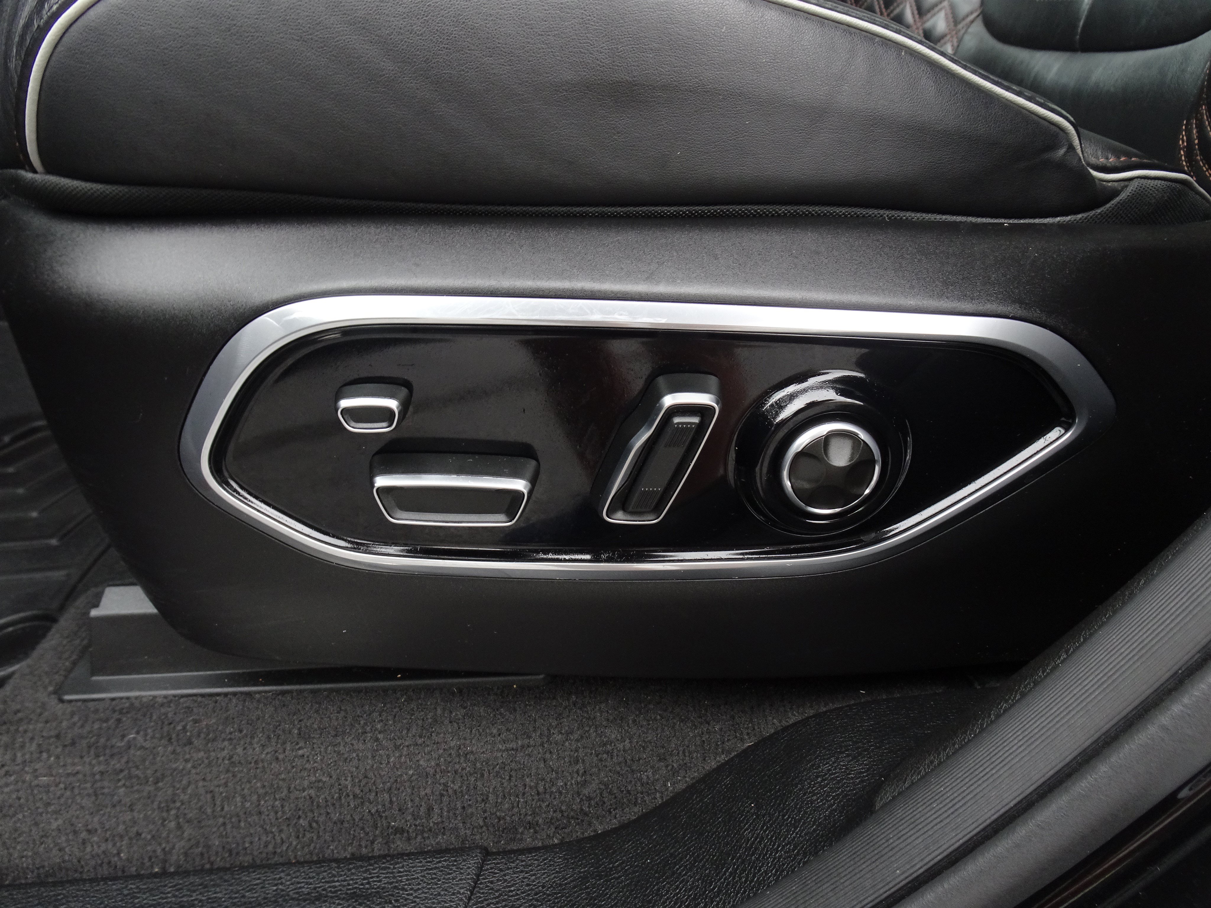 Used 2021 Jeep Grand Cherokee L Summit AWD/4WD image 15
