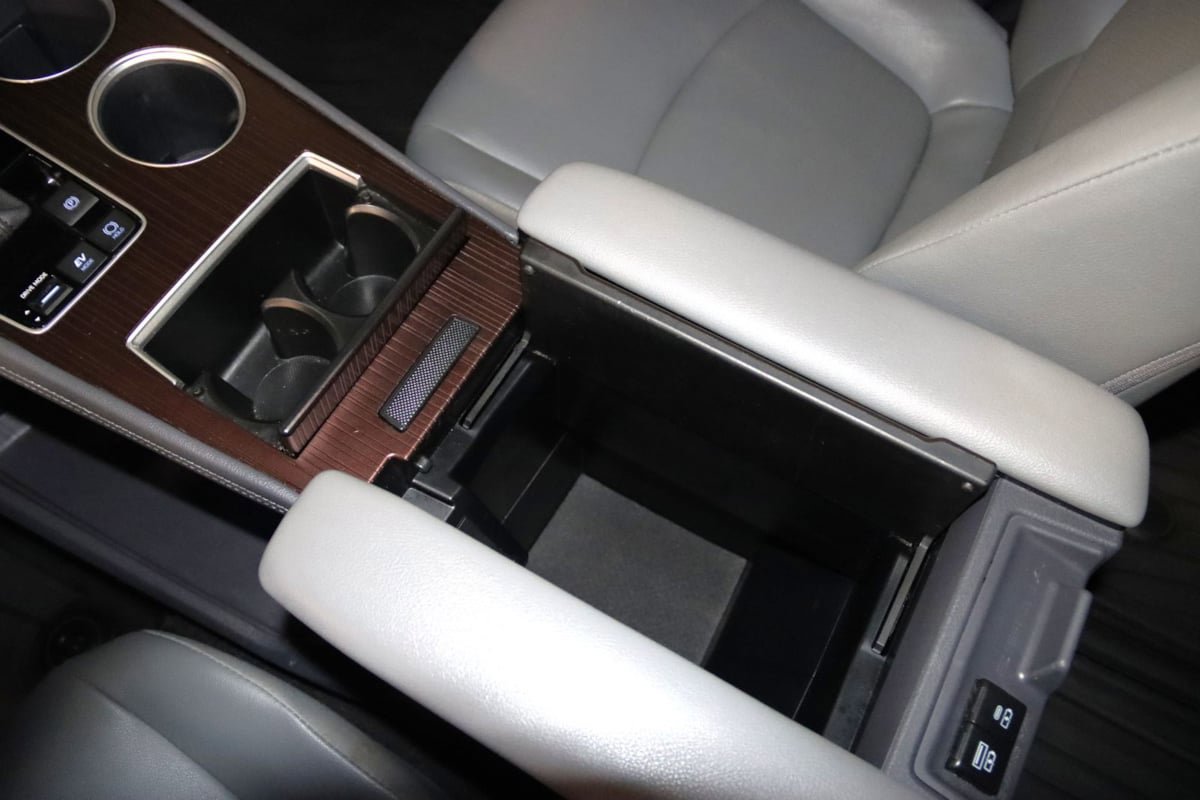 Used 2023 Toyota Sienna XLE FWD image 47