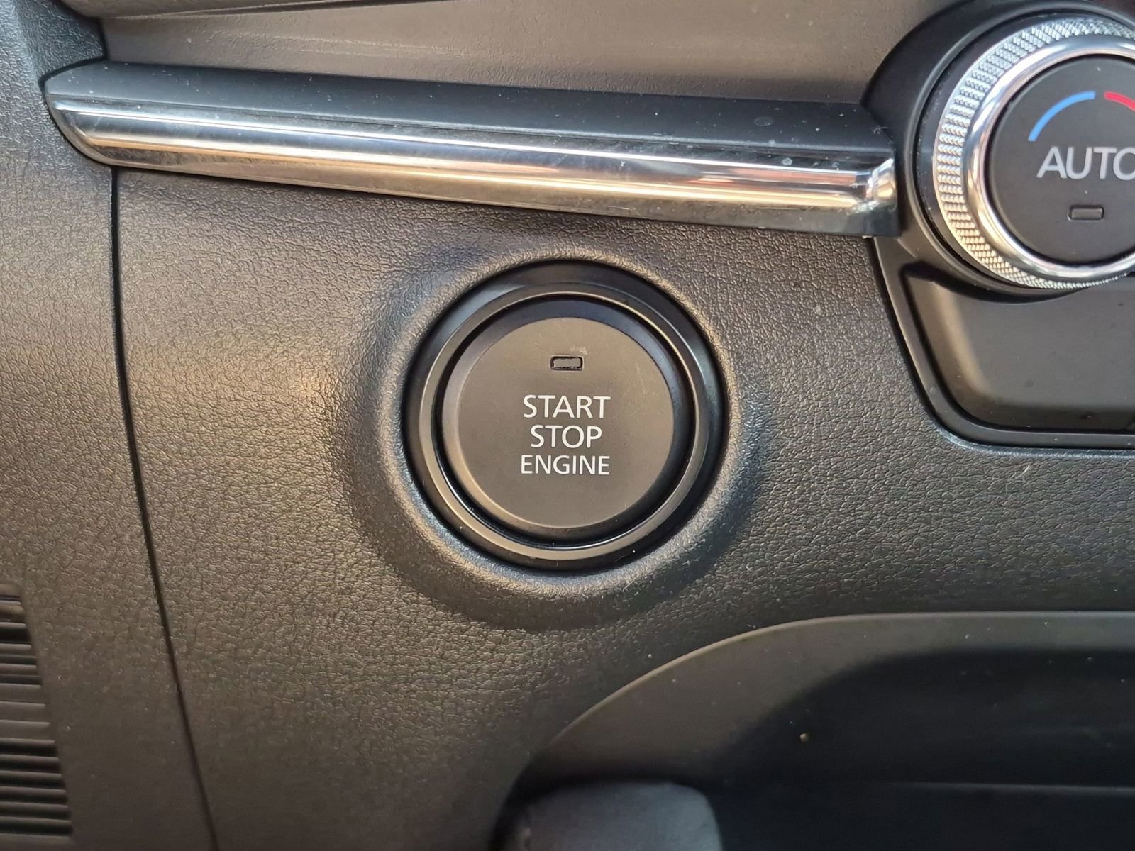 Used 2023 MAZDA MAZDA3 s FWD image 18