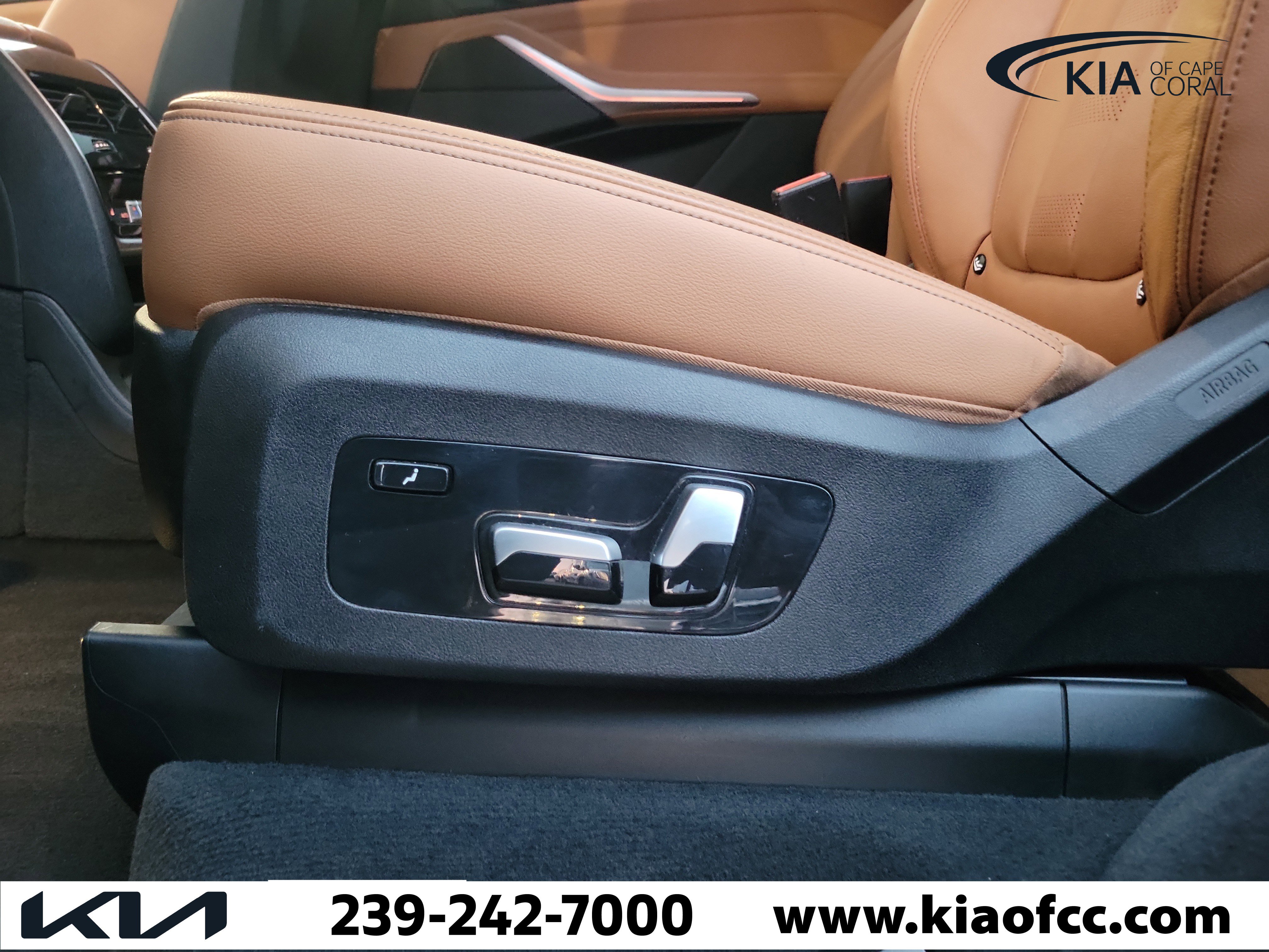 Used 2019 BMW X7 xDrive40i w/ Premium Package AWD/4WD image 13