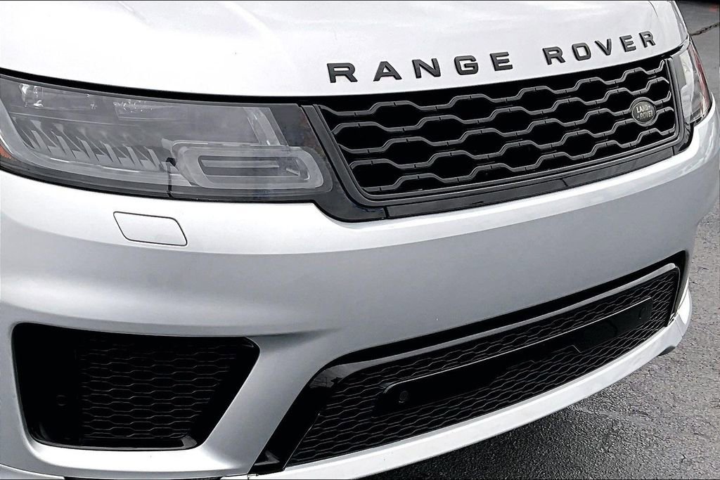 Used 2020 Land Rover Range Rover Sport HST image 28