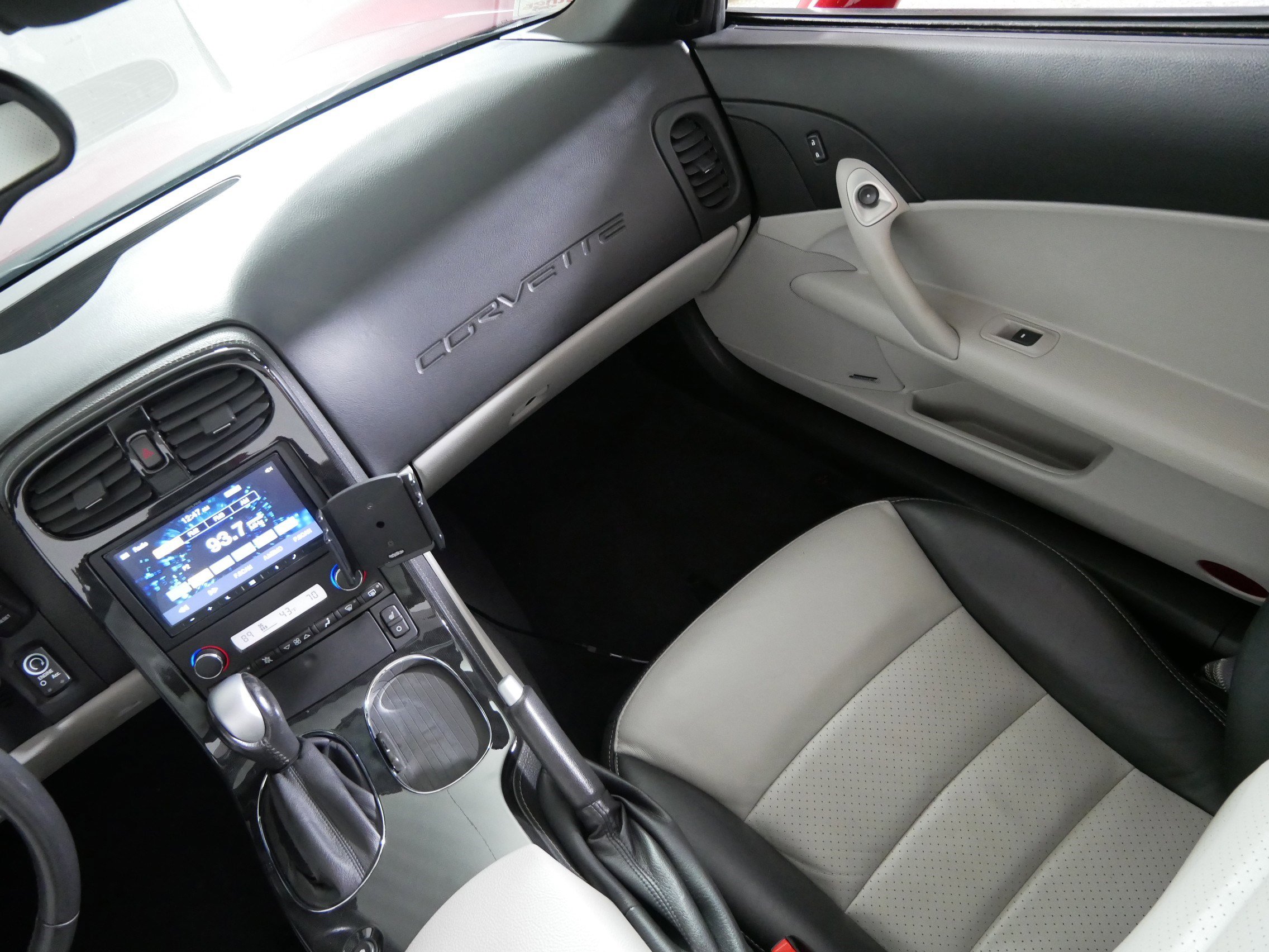Used 2011 Chevrolet Corvette Grand Sport w/ Preferred Equipment Group image 11