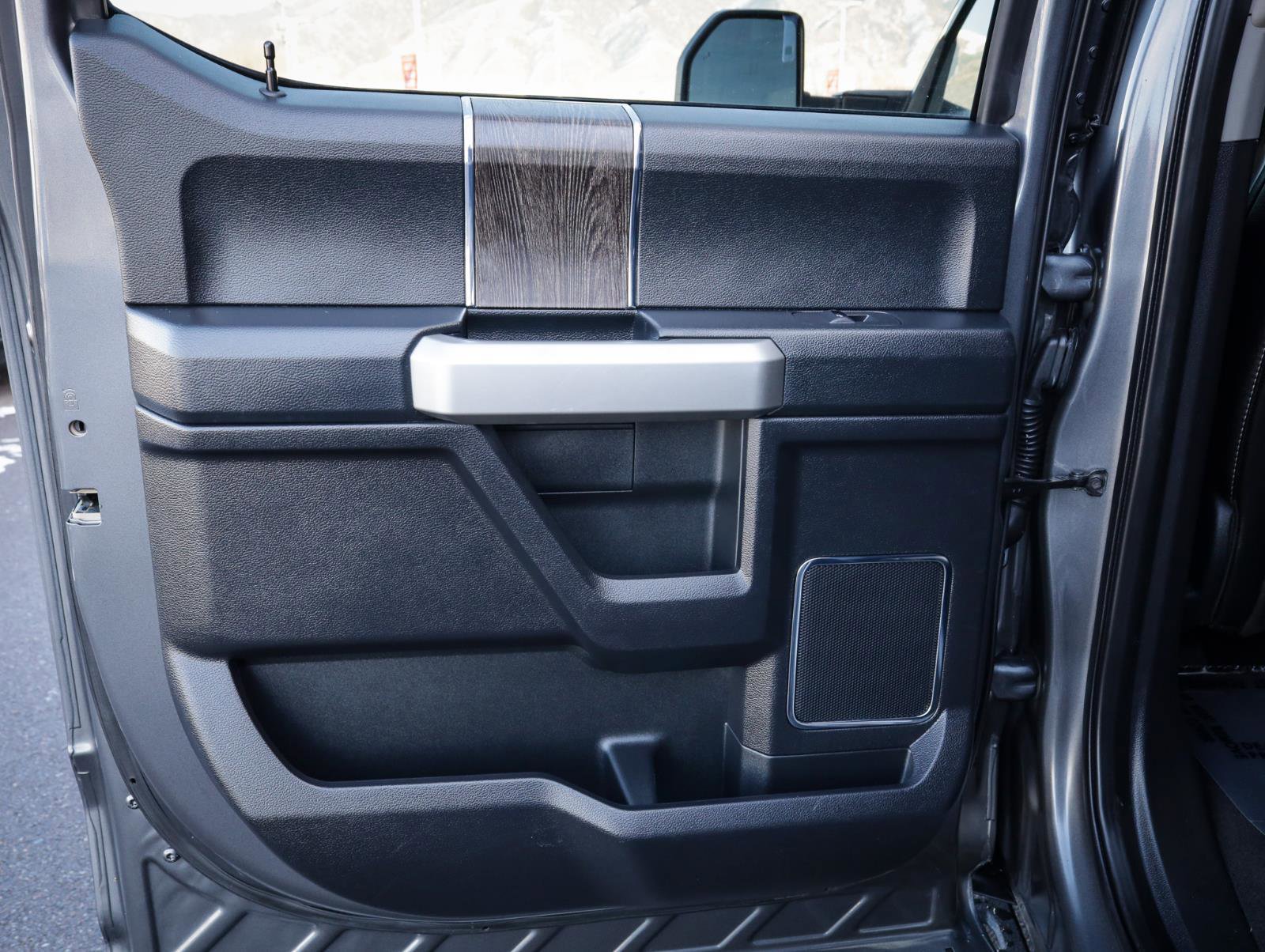 Used 2021 Ford F250 Lariat w/ Tremor Off-Road Package image 33