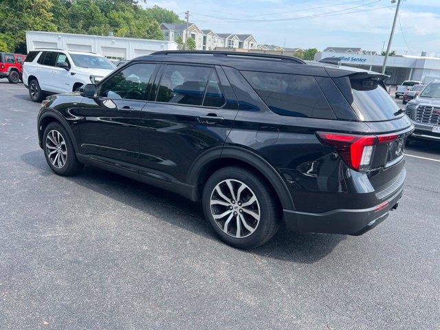 Used 2025 Ford Explorer ST-Line RWD image 27