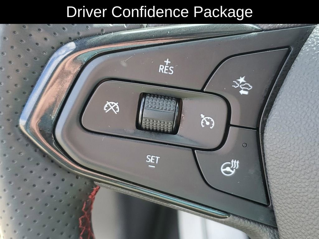 Used 2024 Chevrolet Trax RS w/ Sunroof Package image 12