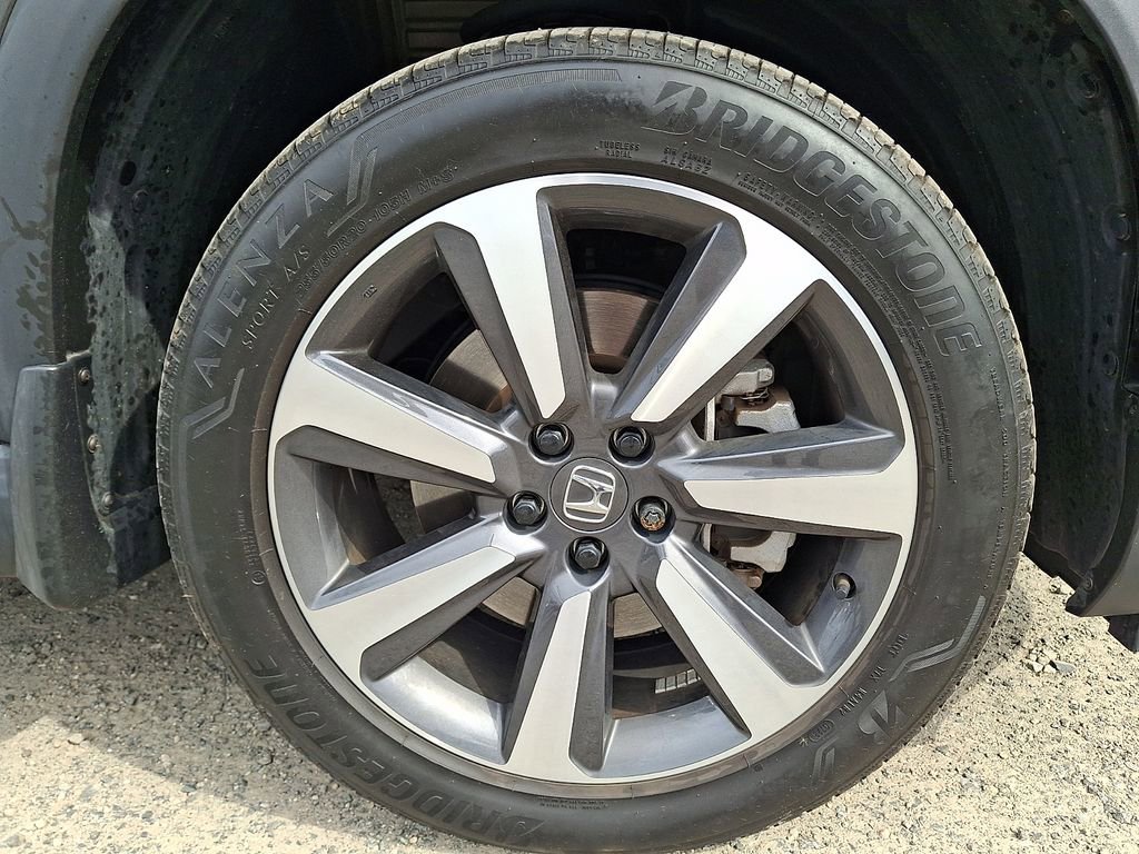 Used 2023 Honda Pilot Touring image 32