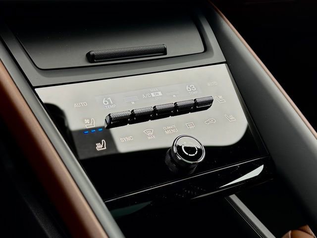 New 2026 Porsche Macan 4 Electric image 32