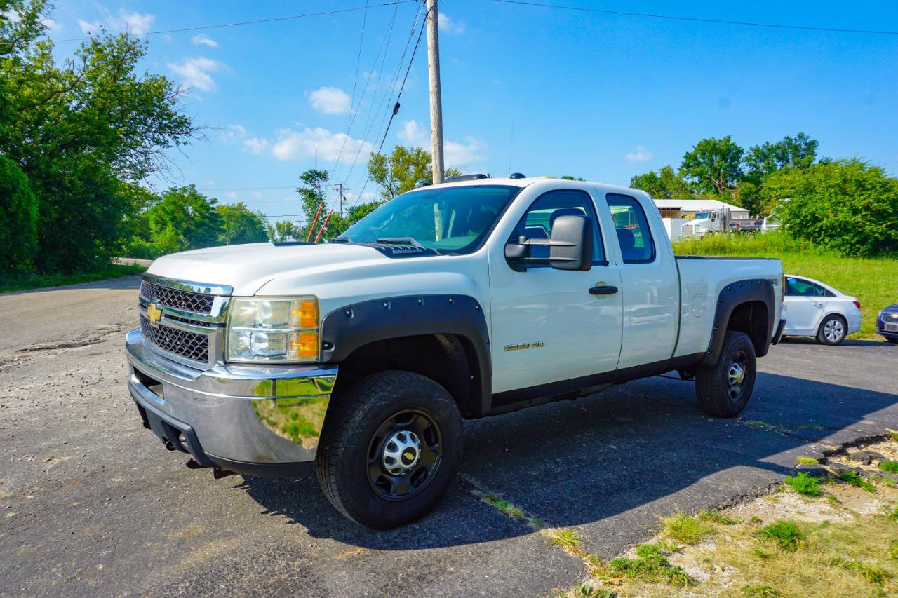 Used 2011 Chevrolet Silverado 2500 W/T w/ Snow Plow Prep Package AWD/4WD image 7